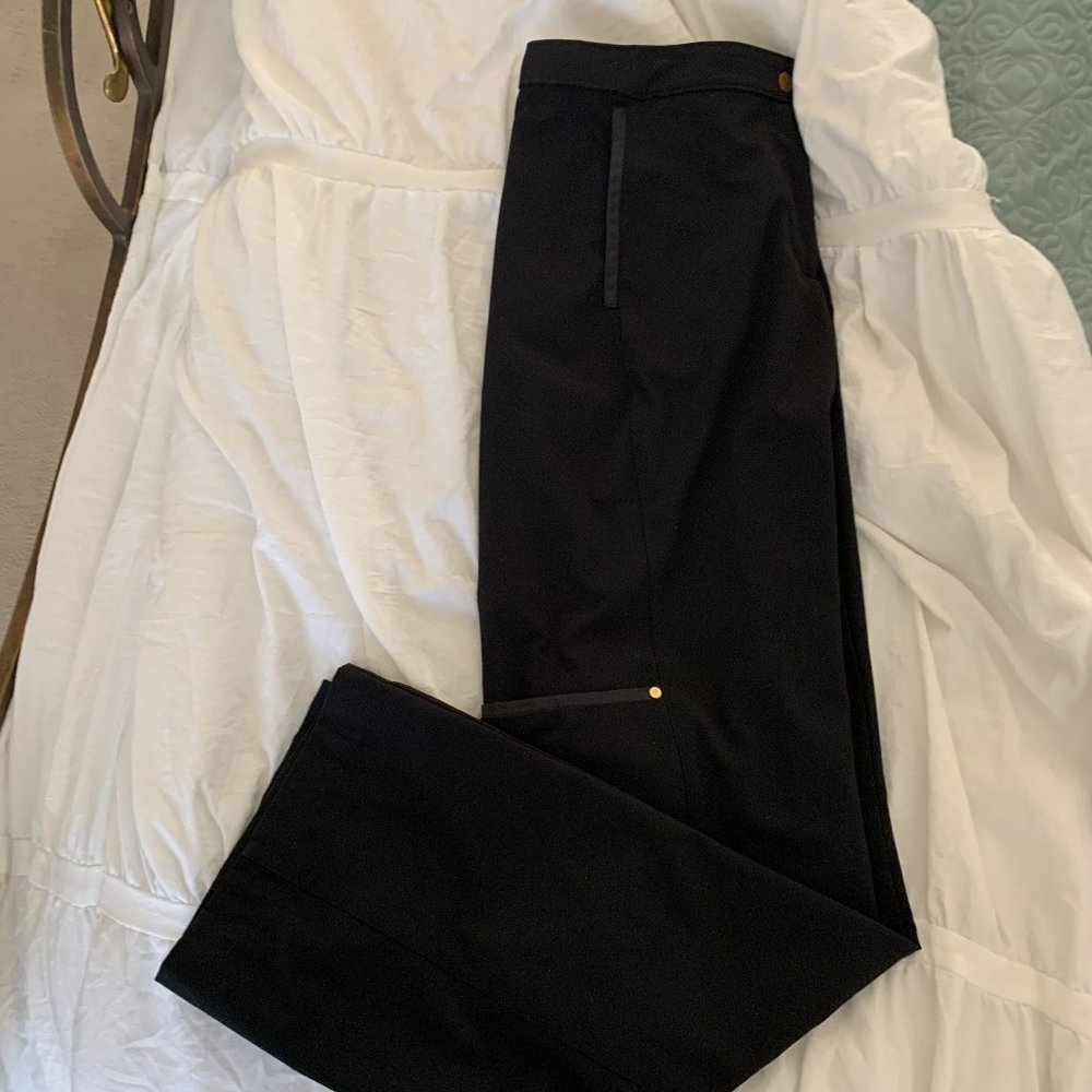 Chico's Zenergy Black Cargo Perfect Pant SZ .5